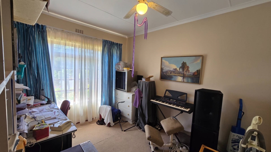 4 Bedroom Property for Sale in Wellway Park Western Cape